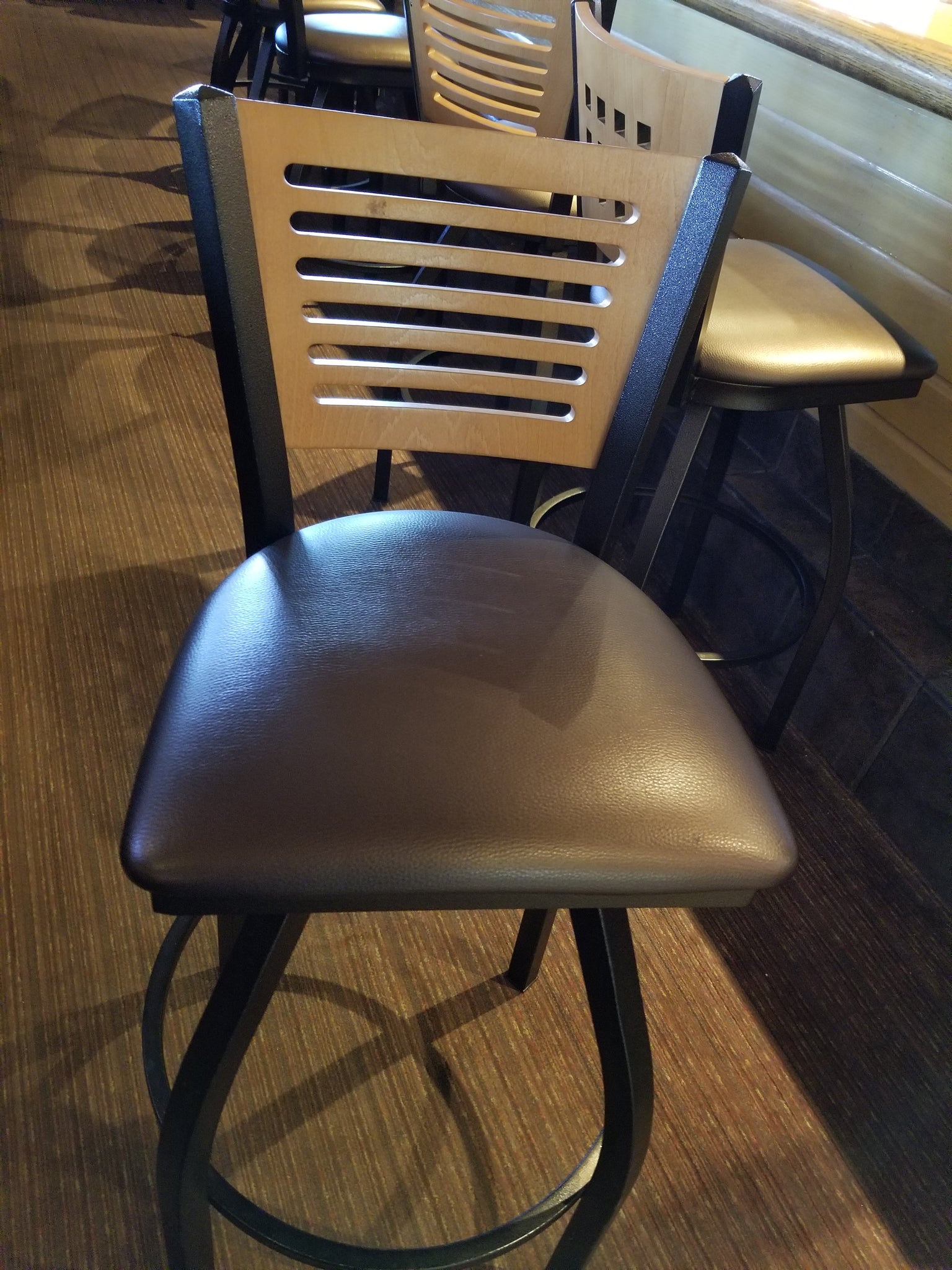 How to Reupholster a Bar Stool or Round Chair Seat 